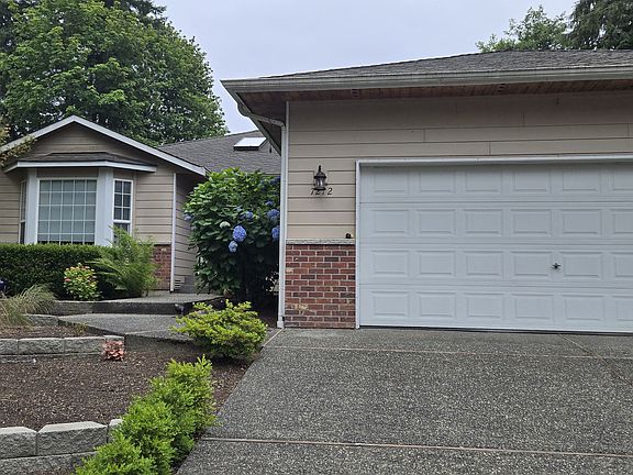 2nd image of 7212 54th Pl NE