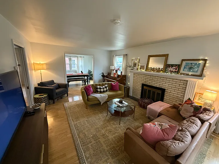 4046 N Newhall St #4046 — Photo 7
