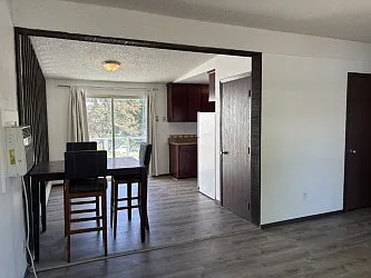 3 bed, 1.5 bath, 1056 sqft, $1,675 — Photo 4