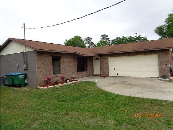 3rd image of 2784 Foxdale Dr