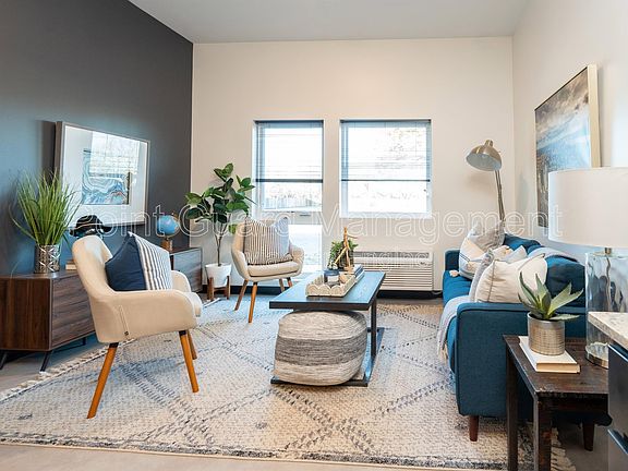 4th image of 1728 Fairmount St #112