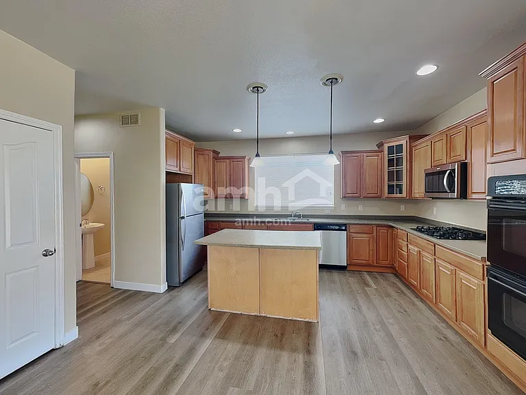 17593 E 98th Way — Photo 5