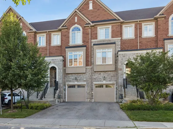 216 Appleton Ct, Newmarket, ON L3Y 0B8