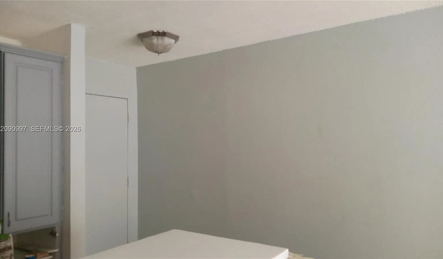 Chalet East Condo — Photo 1