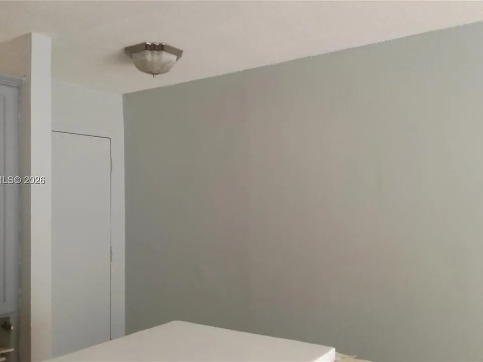 300 W 74th Pl #303