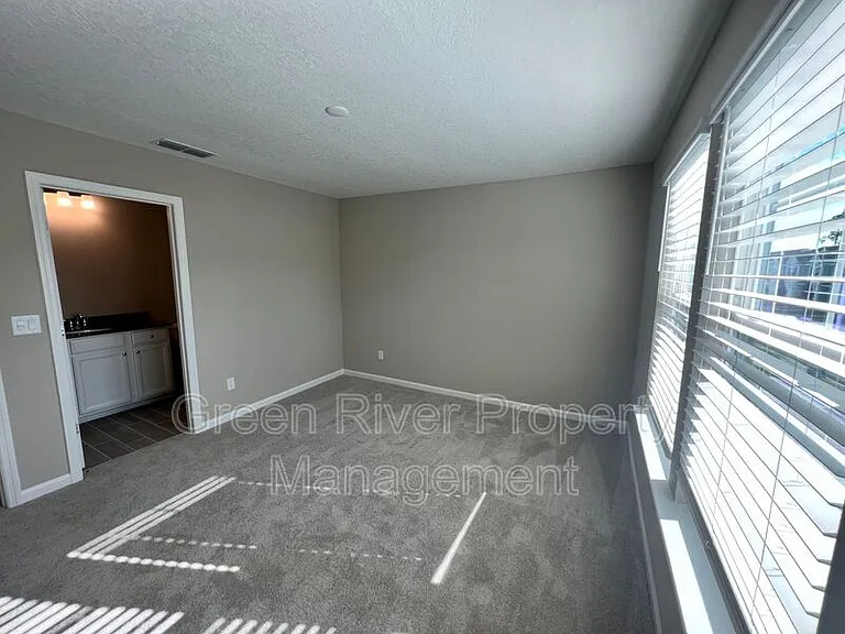 375 Boracay Cir — Photo 28