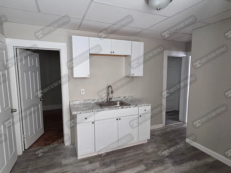 5571 Fairview St — Photo 16