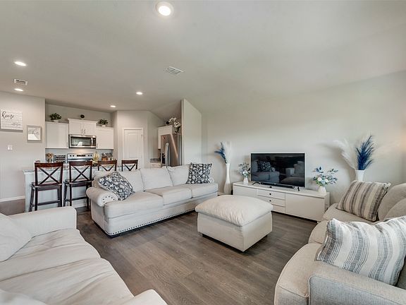 5th image of 16545 Springs Rd