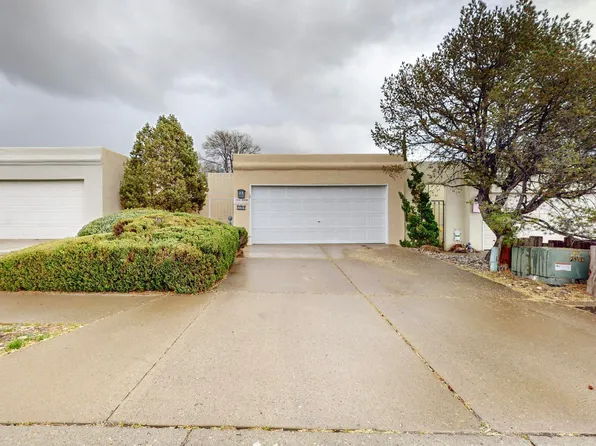5816 Knollwood Dr NE, Albuquerque, NM 87109