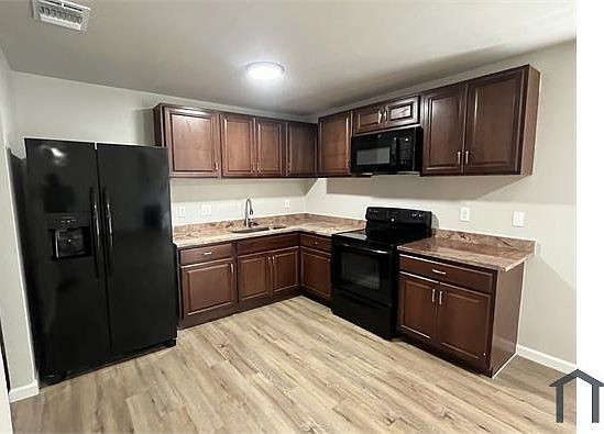4th image of 4010 Sunrise Bluff Dr
