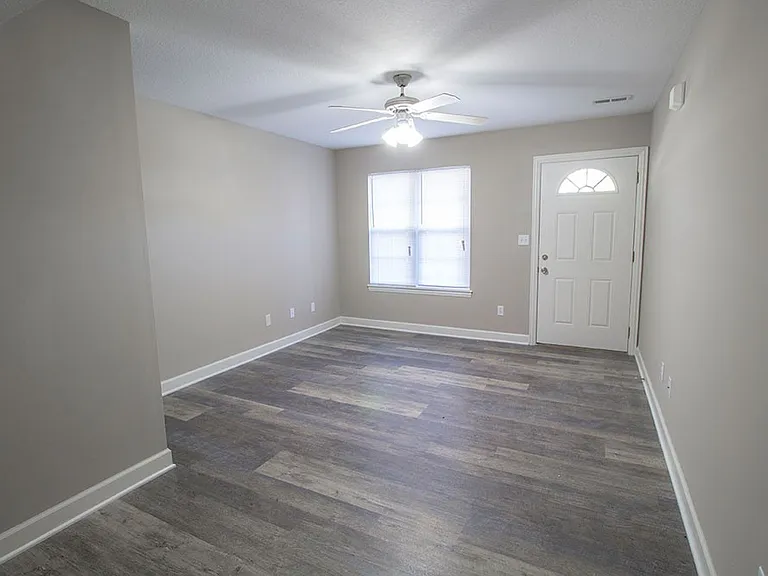 1311 Raleigh Dr — Photo 6