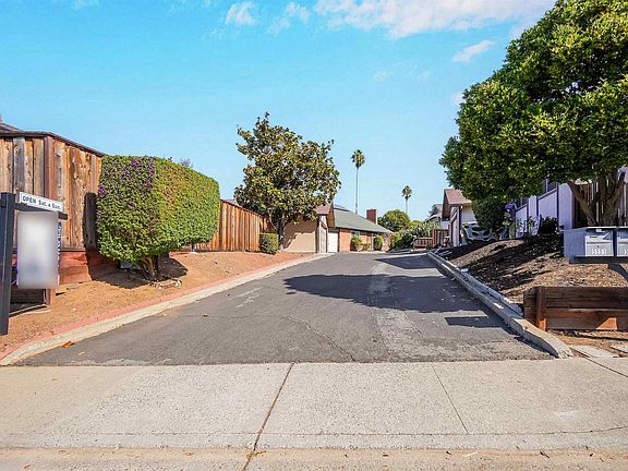 4th image of 5551 Guadalupe Ct
