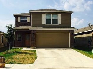 415 Walnut Crst, Selma, TX 78154