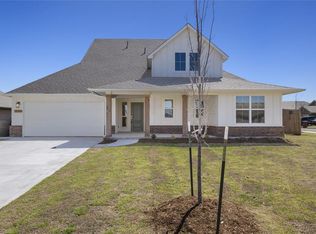 13216 SW 4th St, Yukon, OK 73099