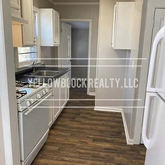 8321 Lydia Ave — Photo 5