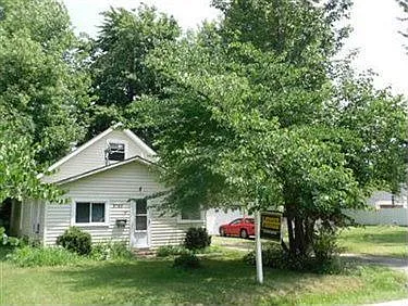 5783 Beech Dr photo 1