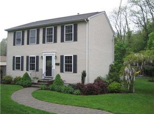 19 Cove Ave, Warwick, RI 02889