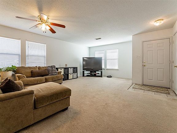 5th image of 4029 Tiburon St