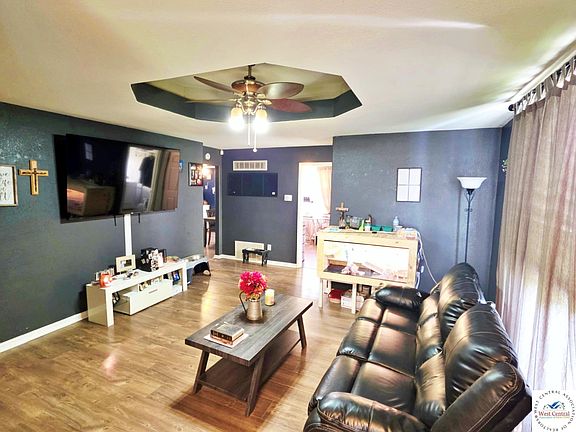 5th image of 406 E 14th St