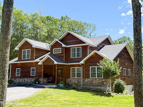 115 Marquise Dr, Tafton, PA 18464