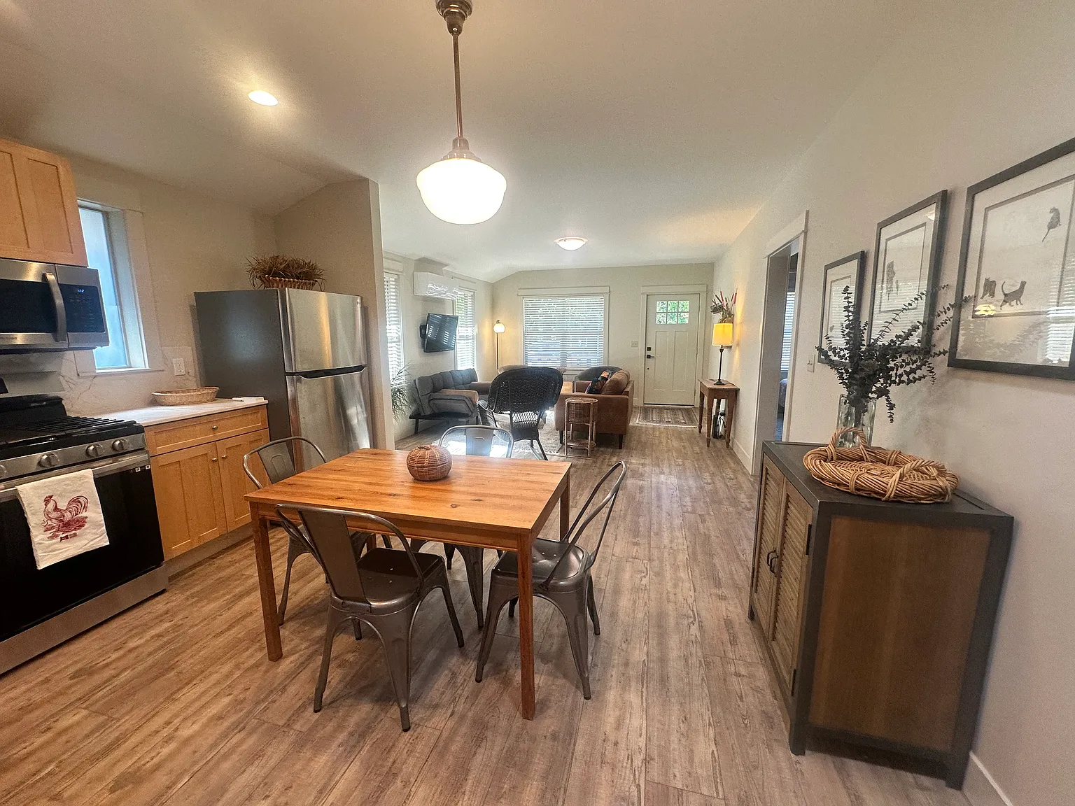 2 bed, 800 sqft, $3,200 — Photo 3