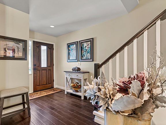 4th image of 7001 Eden Dr #16