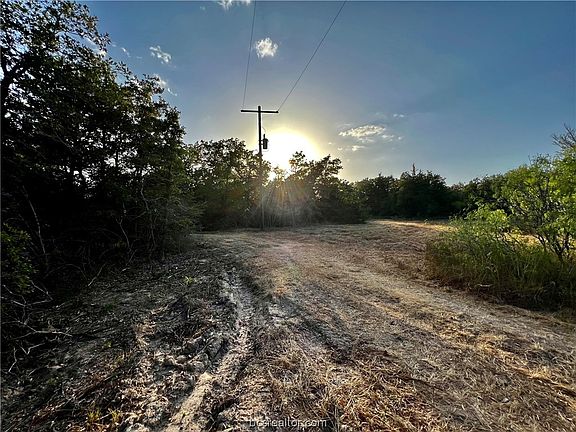 2nd image of 921 County Road 278