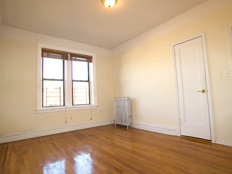 350 7th St #B1 — Photo 5
