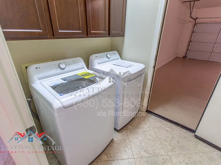 11751 W Daley Ln — Photo 21