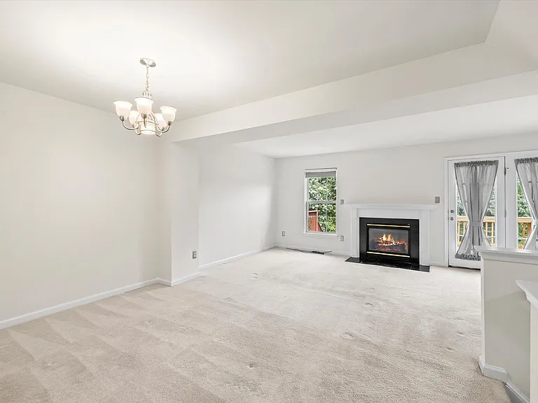 4701 Colonnade Way — Photo 6