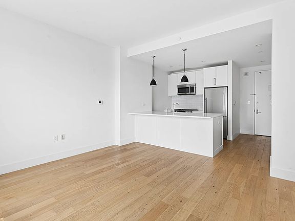 5th image of 2721 44th Dr APT 1302