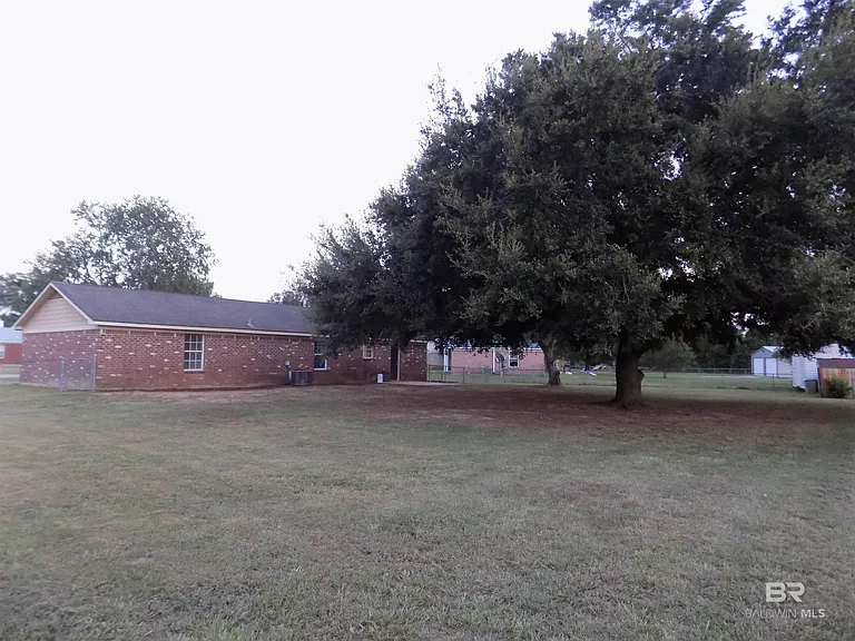 23266 Wilson Dr — Photo 16