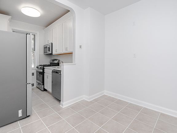 35-30 81st St APT 1R, Jackson Heights, NY 11372 | Zillow