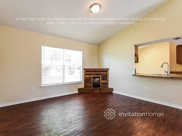 1771 Meredith Ave — Photo 6