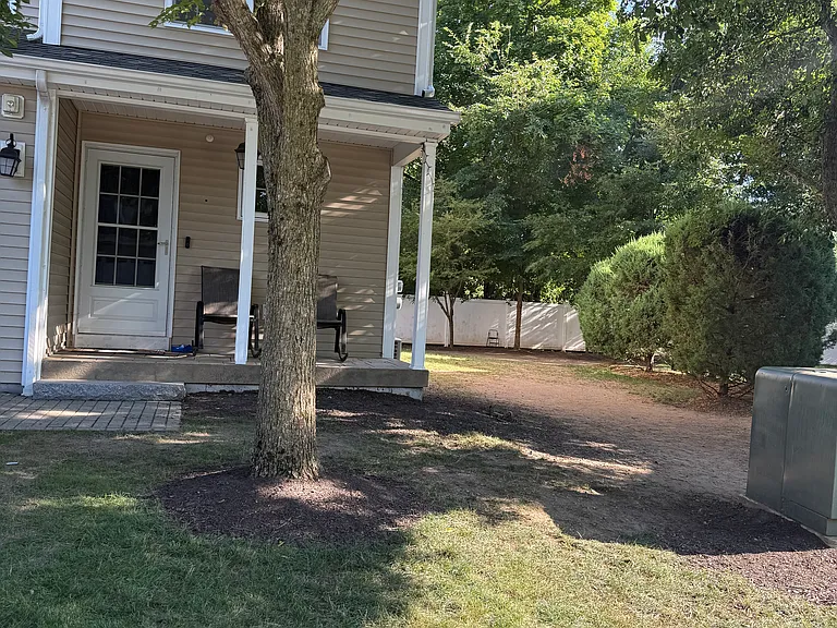 180 Park St #6 — Photo 14