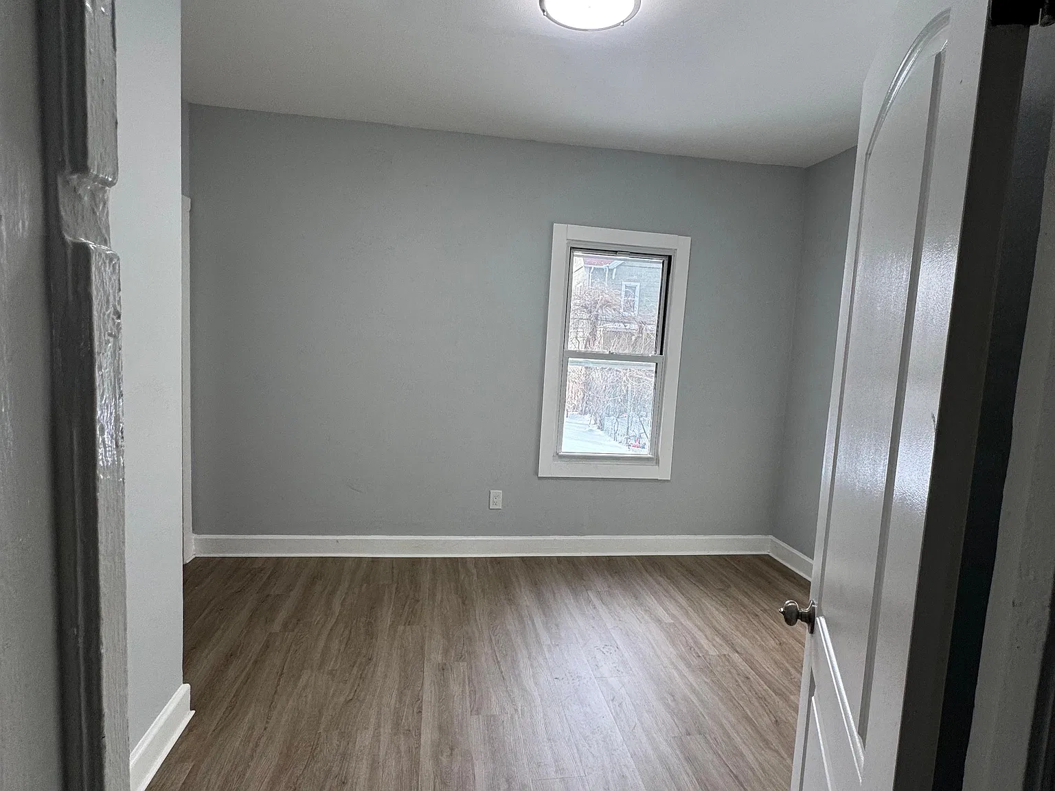 1 bed, $2,000 — Photo 2