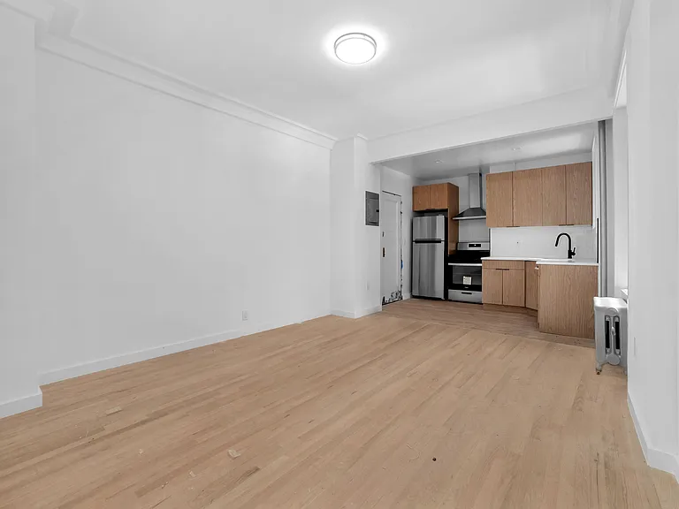 740 W End Ave #43 — Photo 3
