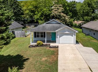 92 Mineola Ave, Rossville, GA 30741