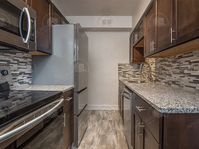 229 Ward Pkwy — Photo 17