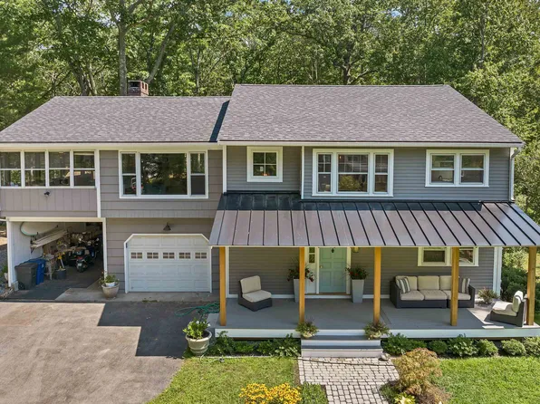 107 Walker Bungalow Road, Portsmouth, NH 03801