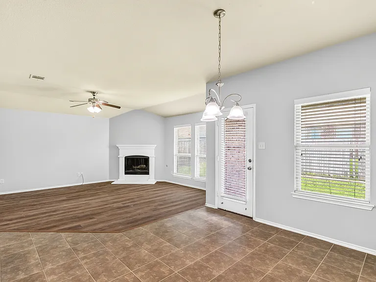 3814 Spring Run Ln — Photo 13