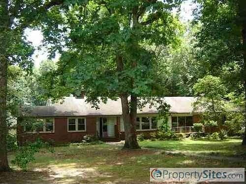 2nd image of 118 Spring Valley Rd