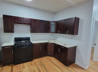 379 S 20th St #1R, Newark, NJ 07103