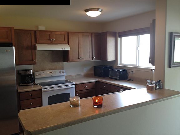 2nd image of 143 Eulu Pl #22