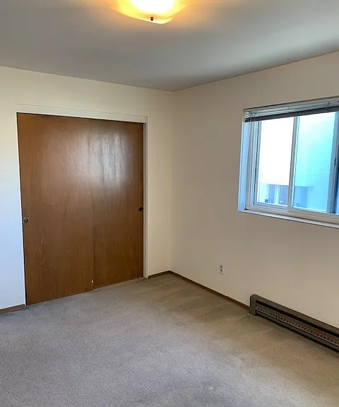721 Nob Hill Ave N — Photo 10