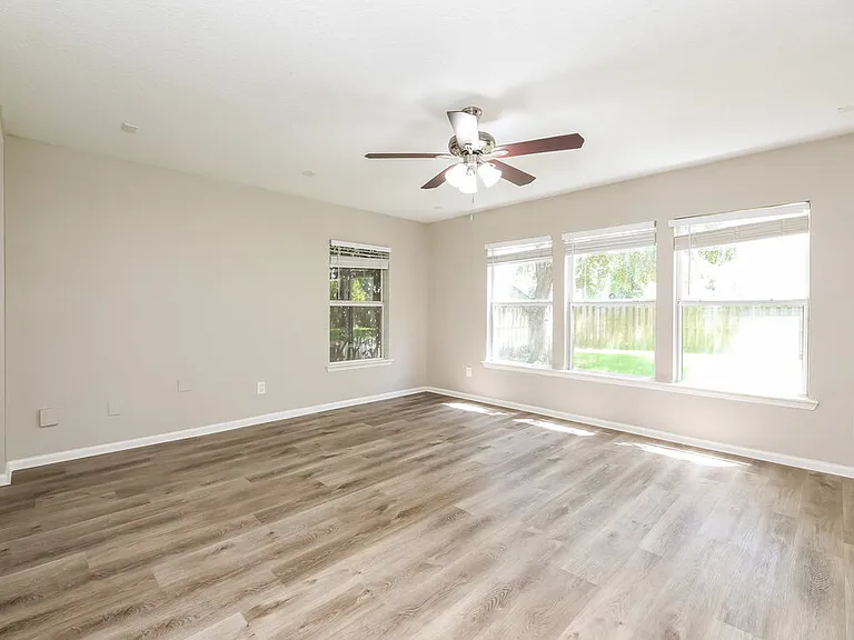 12290 Lawson Creek Dr — Photo 6