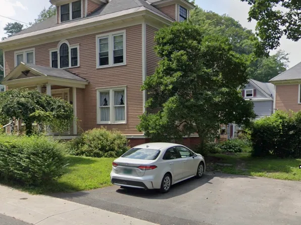 11 Burt St APT 2, Bellows Falls, VT 05101