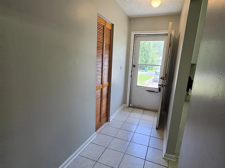 425 Admirals Walk Dr — Photo 6