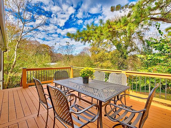 4th image of 396 Norton Cir SE
