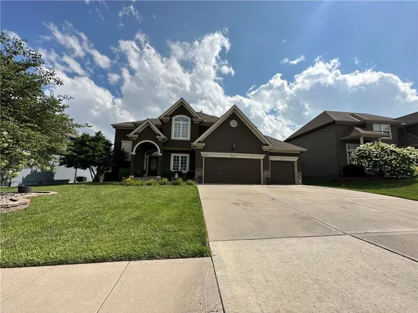 5609 NW 93rd St, Kansas City, MO 64154
